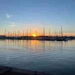 - Les Pieds Dans L'eau Agreable En Toutes Saisons 4 Couchages - Climatisation - Parking Prive - Piscine Sur - Vue Magnifique Et Rare - Situation Optimum - Les Argonautes - Ile Des Pecheurs - Cap D'agde *