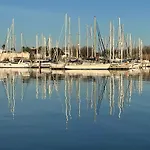 - Les Pieds Dans L'eau Agreable En Toutes Saisons 4 Couchages - Climatisation - Parking Prive - Piscine Sur - Vue Magnifique Et Rare - Situation Optimum - Les Argonautes - Ile Des Pecheurs - Cap D'agde Agde