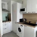 - Les Pieds Dans L'eau Agreable En Toutes Saisons 4 Couchages - Climatisation - Parking Prive - Piscine Sur - Vue Magnifique Et Rare - Situation Optimum - Les Argonautes - Ile Des Pecheurs - Cap D'agde * Agde