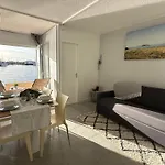 - Les Pieds Dans L'eau Agreable En Toutes Saisons 4 Couchages - Climatisation - Parking Prive - Piscine Sur - Vue Magnifique Et Rare - Situation Optimum - Les Argonautes - Ile Des Pecheurs - Cap D'agde Διαμέρισμα Agde