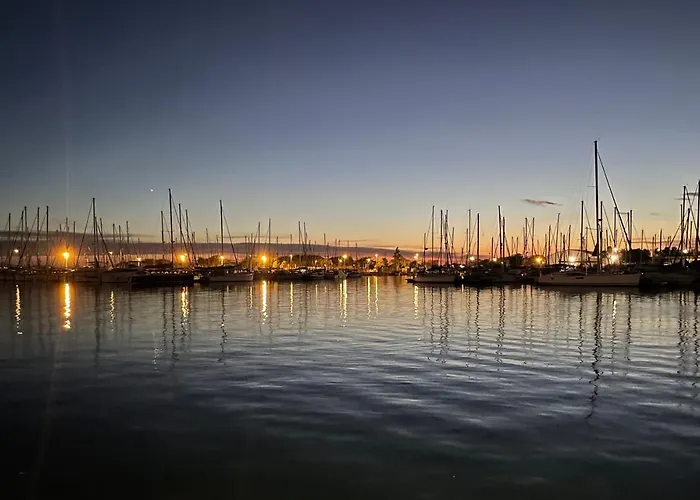 Apartamento - Les Pieds Dans L'eau En Toutes Saisons 4 Couchages - Climatisation - Parking Privé - Piscine Sur - Vue Magnifique Et Rare - Situation Optimum - Les Argonautes - Ile Des Pêcheurs - Cap D'agde Agde