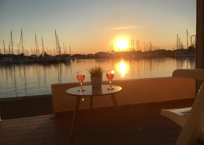 - Les Pieds Dans L'eau En Toutes Saisons 4 Couchages - Climatisation - Parking Privé - Piscine Sur - Vue Magnifique Et Rare - Situation Optimum - Les Argonautes - Ile Des Pêcheurs - Cap D'agde * Agde