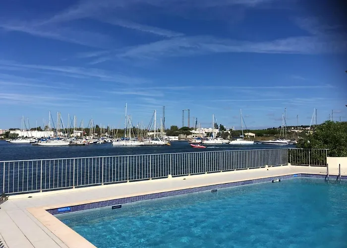 - Les Pieds Dans L'eau En Toutes Saisons 4 Couchages - Climatisation - Parking Privé - Piscine Sur - Vue Magnifique Et Rare - Situation Optimum - Les Argonautes - Ile Des Pêcheurs - Cap D'agde Apartamento Agde