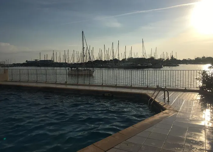 - Les Pieds Dans L'eau En Toutes Saisons 4 Couchages - Climatisation - Parking Privé - Piscine Sur - Vue Magnifique Et Rare - Situation Optimum - Les Argonautes - Ile Des Pêcheurs - Cap D'agde Agde