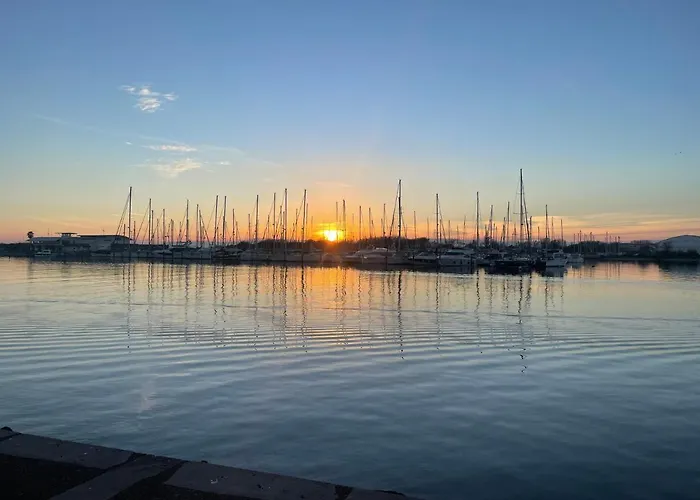 - Les Pieds Dans L'eau En Toutes Saisons 4 Couchages - Climatisation - Parking Privé - Piscine Sur - Vue Magnifique Et Rare - Situation Optimum - Les Argonautes - Ile Des Pêcheurs - Cap D'agde *