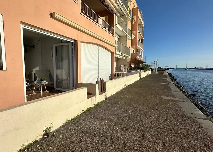 - Les Pieds Dans L'eau En Toutes Saisons 4 Couchages - Climatisation - Parking Privé - Piscine Sur - Vue Magnifique Et Rare - Situation Optimum - Les Argonautes - Ile Des Pêcheurs - Cap D'agde Agde