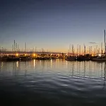 Appartement - Les Pieds Dans L'eau En Toutes Saisons 4 Couchages - Climatisation - Parking Privé - Piscine Sur - Vue Magnifique Et Rare - Situation Optimum - Les Argonautes - Ile Des Pêcheurs - Cap D'agde Agde