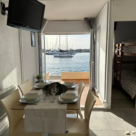 - Les Pieds Dans L'eau Agreable En Toutes Saisons 4 Couchages - Climatisation - Parking Prive - Piscine Sur - Vue Magnifique Et Rare - Situation Optimum - Les Argonautes - Ile Des Pecheurs - Cap D'agde アグド